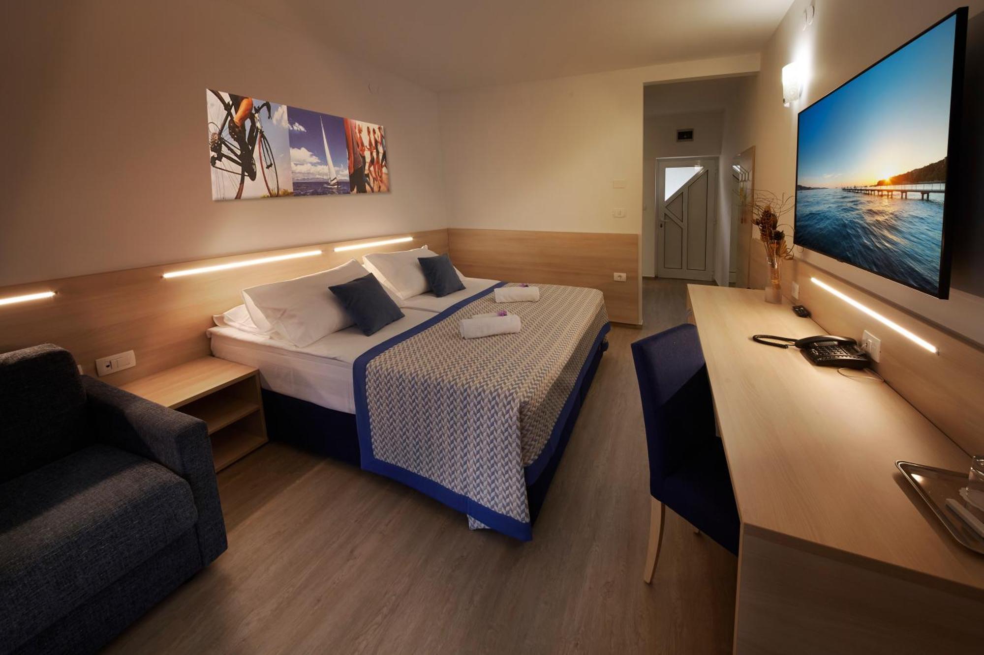 Villas With Balcony Or Terrace - Hotel & Resort Adria Ankaran Extérieur photo